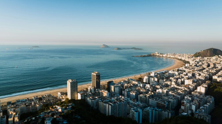 Corretor de Imóveis: Como Iniciar e Ter Sucesso na Profissão